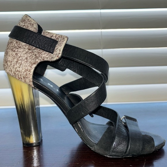 L.A.M.B. Gwen Stefani Korry Black Leather Brown Calf Hair Strappy Heels Size 6.5 - Picture 7 of 11